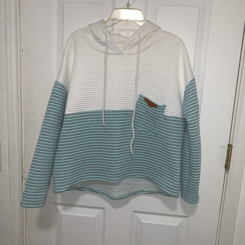 Brand new college student sweatshirt